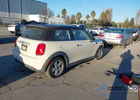 2015 Mini Hardtop Cooper из США, поврежденный, VIN WMWXM5C55F3A59110